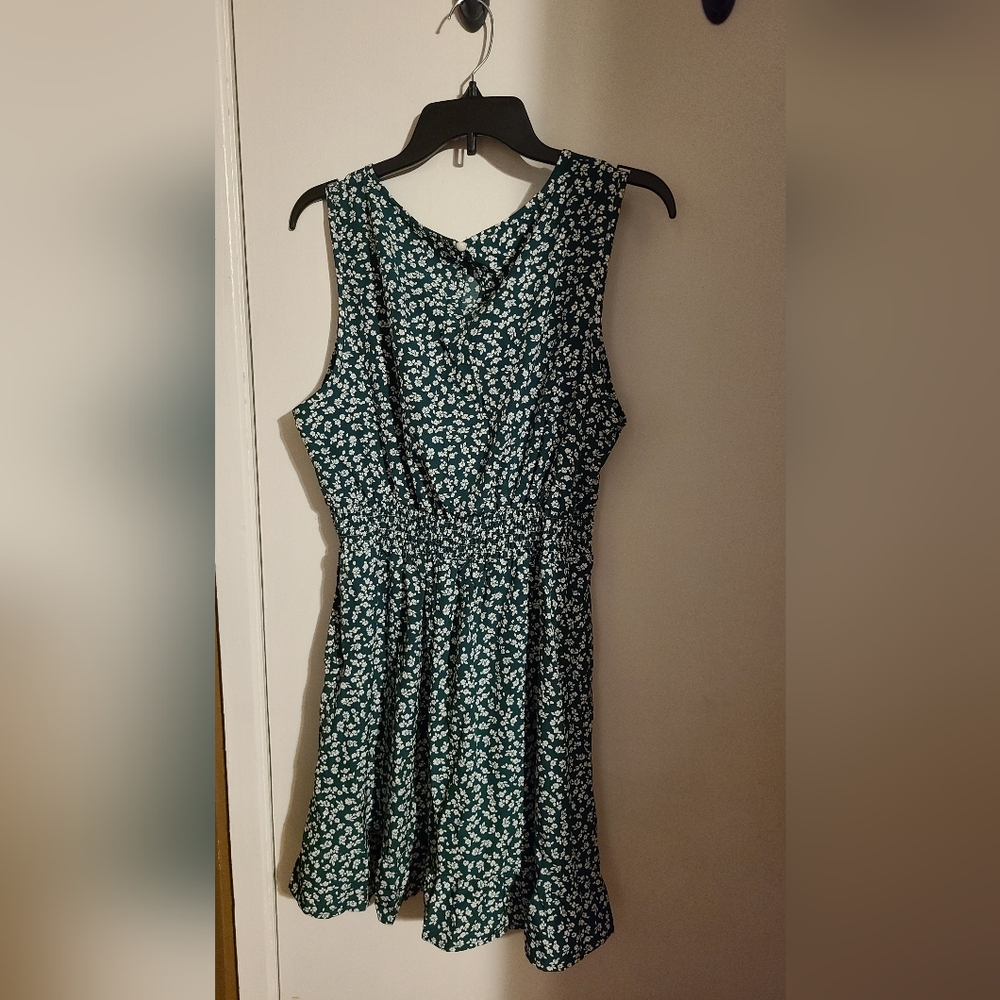 Women's Green Floral Sleeveless Summer Dress